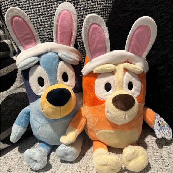 bluey Other - NWT Bluey and Bingo plush bundle